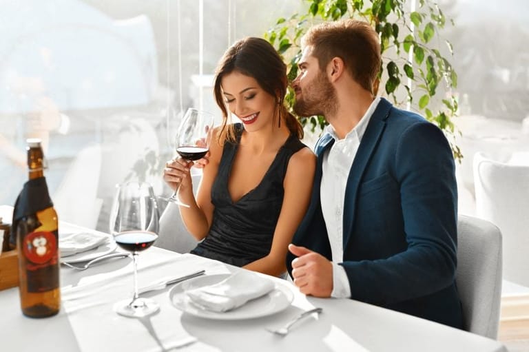 Dating Is Awesome — As Long As You’re Drunk