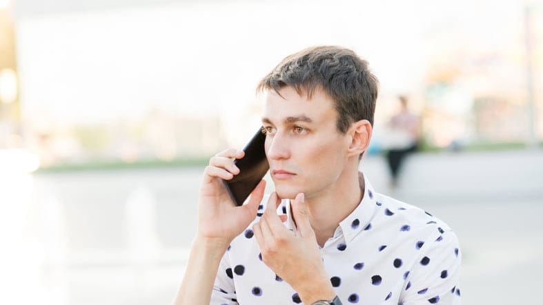 How To Tell If A Guy Is Actually Listening To You, According To A Guy