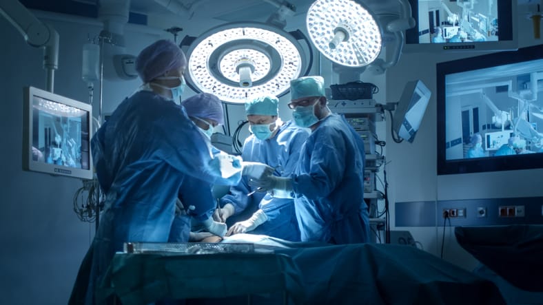 Surgeon Removes Woman’s Healthy Kidney After Mistaking It For Tumor