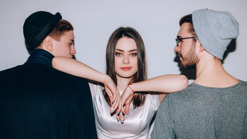 How To Date Multiple Guys At Once