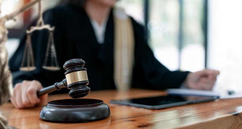 Judge Sent More Than 500 Texts To Bailiff During Child Murder Trial: “Liar, Liar”