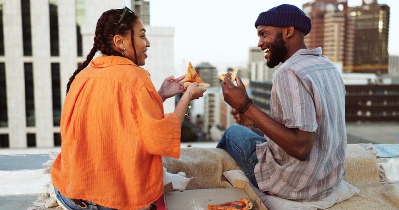 How To Play Hard To Get & Actually Get The Guy: The Complete Guide