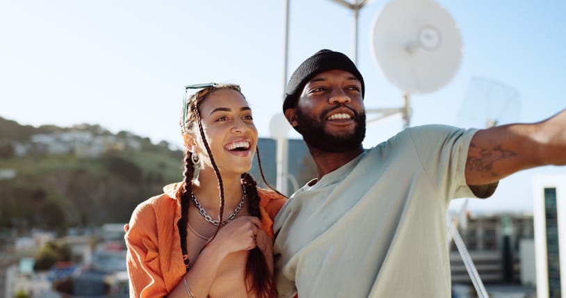 43 Obvious Signs A Guy Is Crushing On You (And What To Do About It)