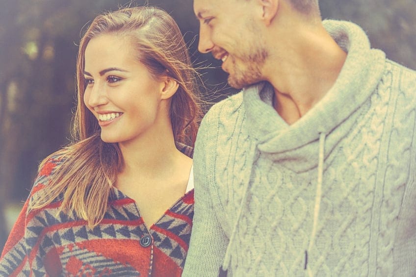 Be With Someone Who Actually Gives A Damn About You AND Does These 10 Things