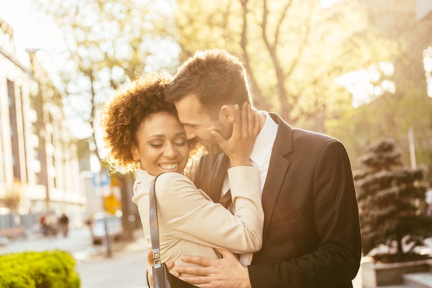 12 Signs He’s Not Worth More Than A Fling