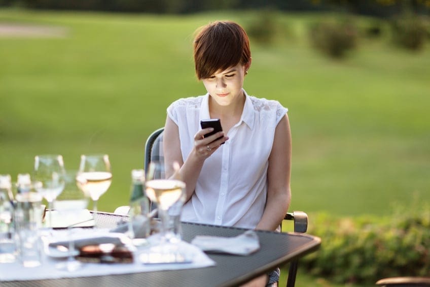 If You’re Going To Use Dating Apps, You Really Should Get Drunk First