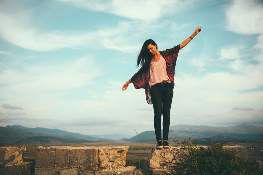 Learning To Love Being Single & Independent Is The Best Lesson You Can Learn