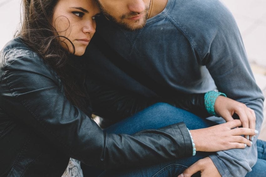 16 Differences Between Loving Someone And Being In Love