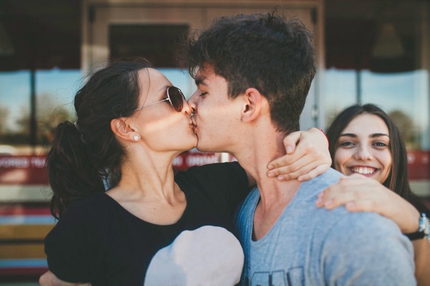 10 Types Of Couples Everyone Hates (So Try Not To Be One Of Them)