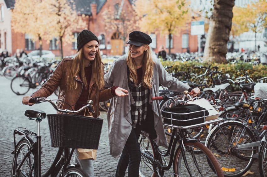 10 Signs You Need Better Friends