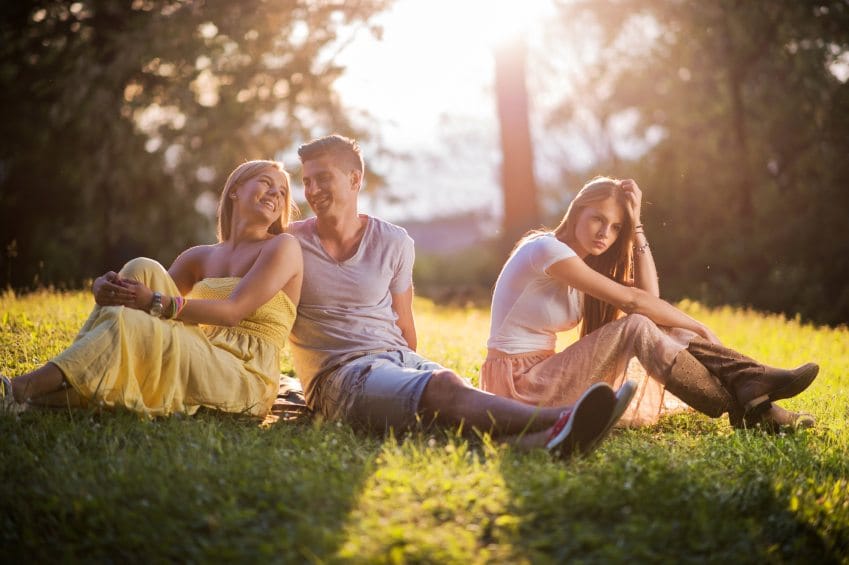 Could You Handle An Open Relationship? 7 Signs You Should Stick To One Person