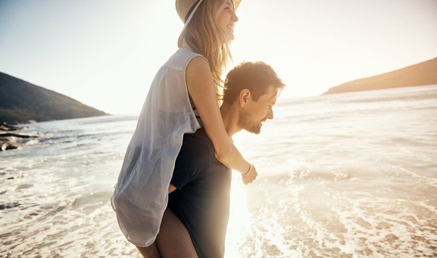 “Hanging Out” Is The New Dating & It’s Awesome