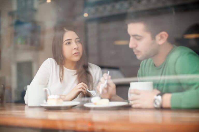 couple coffee shop fight