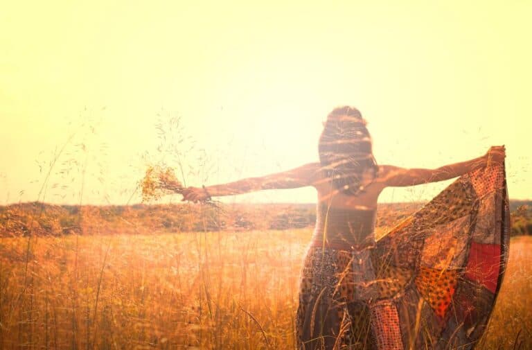 woman sun field hippie