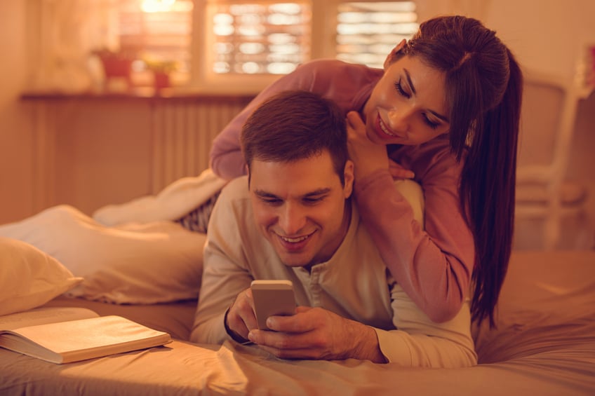 People Who Check Their Phones During Sex — WTF Are You Thinking?
