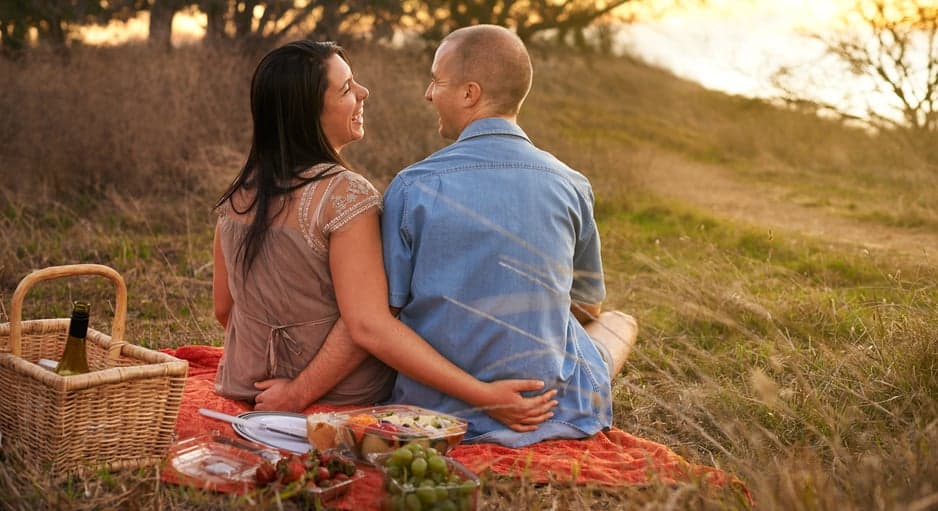 Young couple picnic