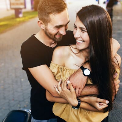 11 signs the woman you are dating is a keeper