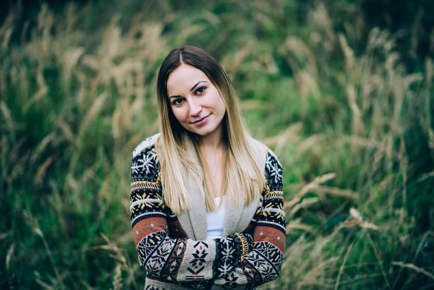 girl portrait in field