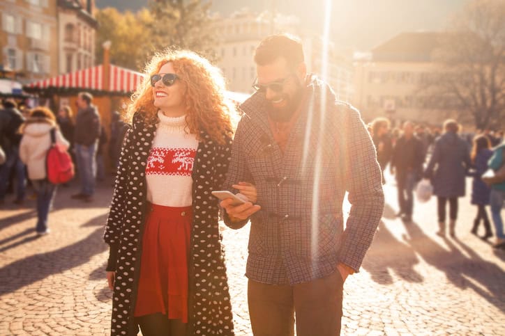 couple date romance sunshine love