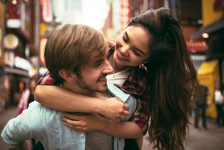 lovers travel together in Tokyo