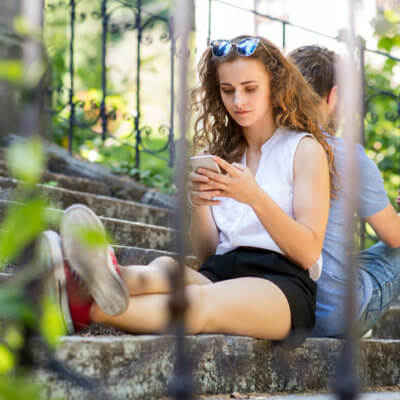 13 Ways To Strengthen Your Relationship Through Texting