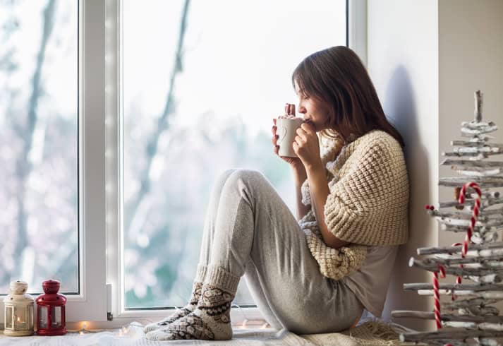 I Went From Dreading Being Single Over The Holidays To Loving It By Doing These Things