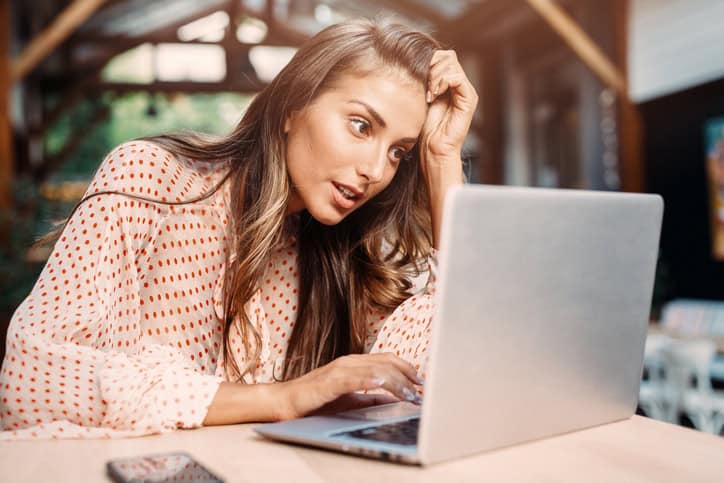 I Stalked My Boyfriend On Facebook & It Wrecked Our Relationship