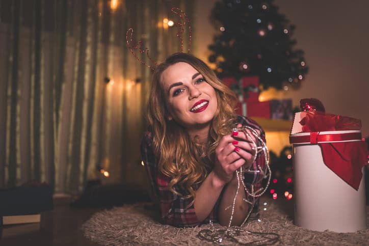 Happy casual dressed woman enjoying holidays