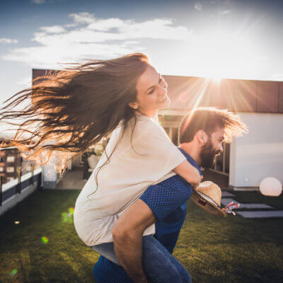 9 Little Things That Are Way More Romantic Than The Grandest Gestures