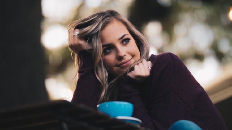 You Don’t Need A Guy To Complete You—You Just Need A Guy Who Complements Your Awesome Life