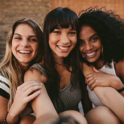 Why I’m Over Women Who “Don’t Do Female Friendships”