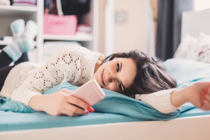 I’m Too Poor To Be In A Long-Distance Relationship But We’re Making It Work
