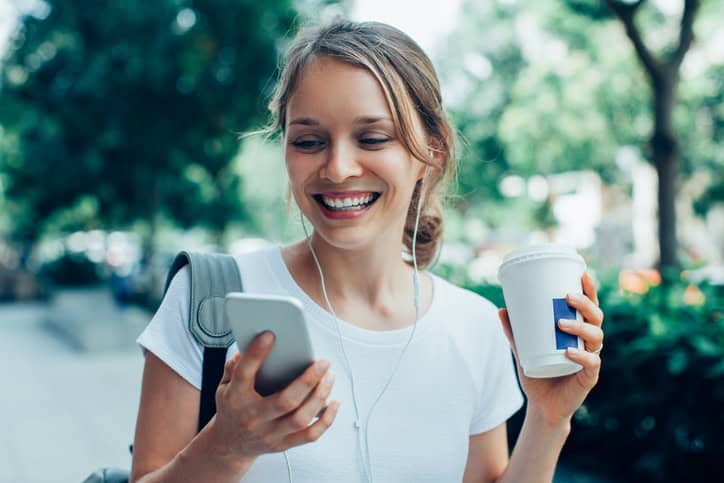 10 Signs You’re Spending Way Too Much Time On Dating Apps