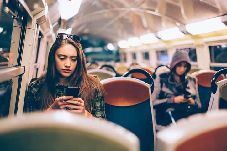 “Cloaking” Is The Latest Dating Trend That’s Way Too Common