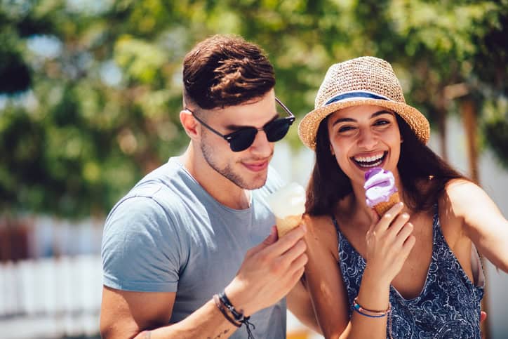 Why I Put Every Guy I Meet In The Friend Zone Even If I Like Them