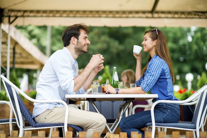 How To Tell Whether He’s Feeling The Same Connection As You Are