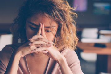 11 Ways Your Body Is Telling You You’re Stressed Out