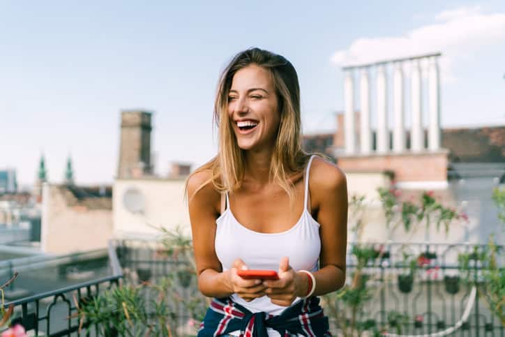 How To Get A Guy To Like You Over Text