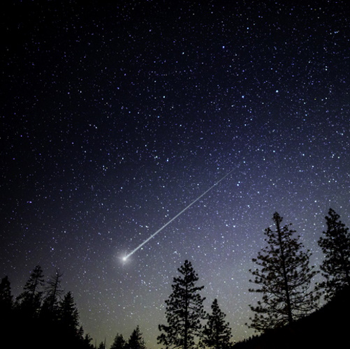 A night sky comet.