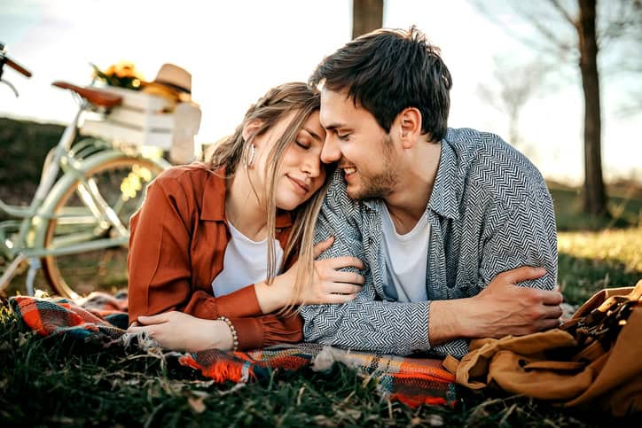 signs he's falling for you