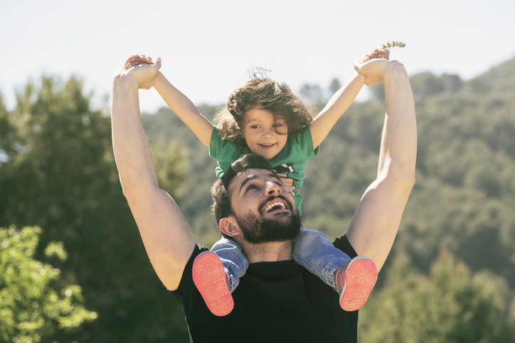 signs guy make good father