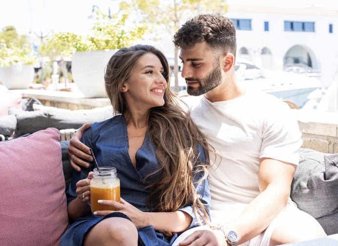 How To Get A Guy To Want To Date You