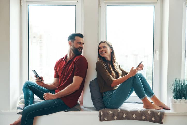 signs you're not in love