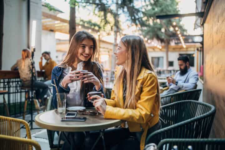 choose friends over boyfriend