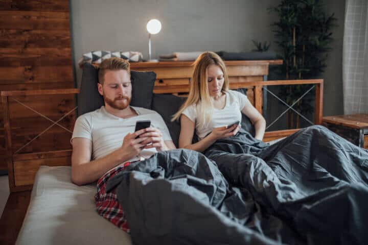 phone ruining relationship