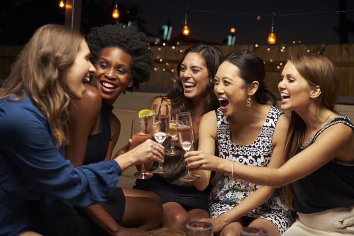 Woman Admits She No Longer Invites Her Broke Friend To Go Anywhere, Sparking Huge Debate