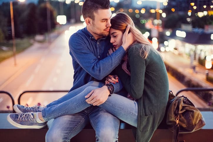 signs he doesn't want to break up