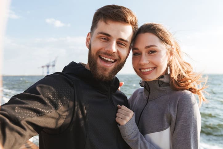 signs he's never had a girlfriend