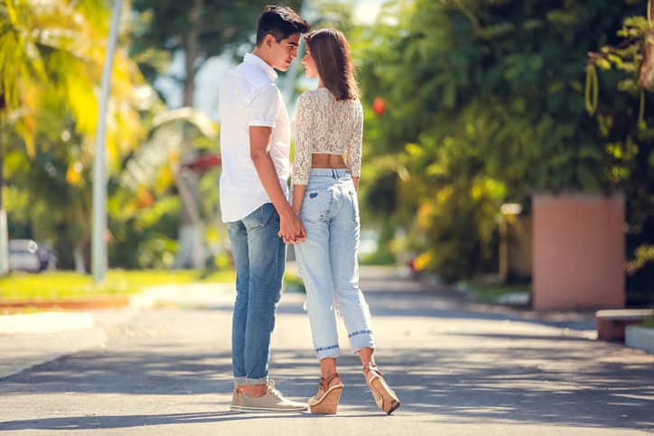 How To Get A Man To Chase You And Do Anything For Your Attention