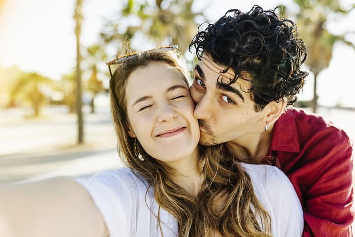 how to be more romantic